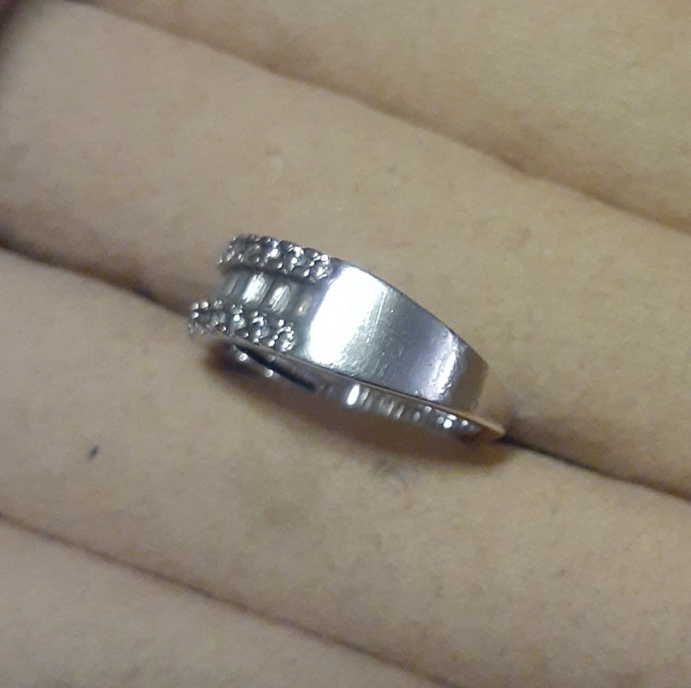 Ring - Picture 2 of 2